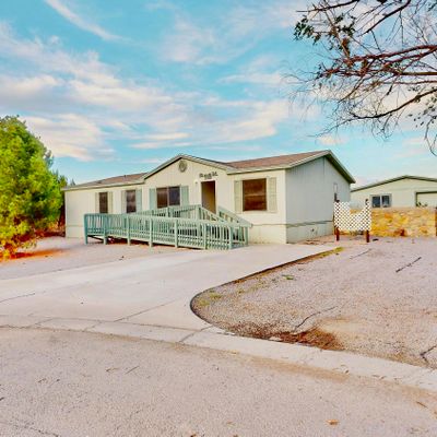 2986 Petunia Ln, Las Cruces, NM 88007