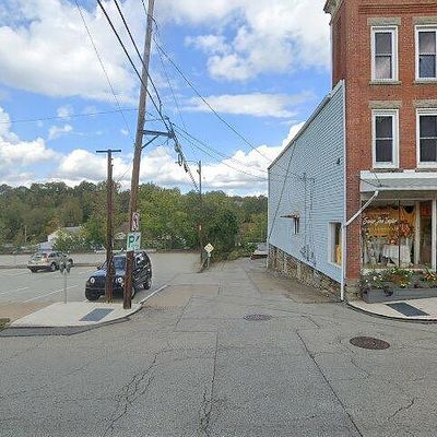 2 Nd St, Irwin, PA 15642