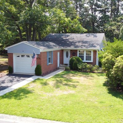 30 Bowie Drive, Whiting, NJ 08759