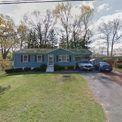 30 Varno Ln, Enfield, CT 06082