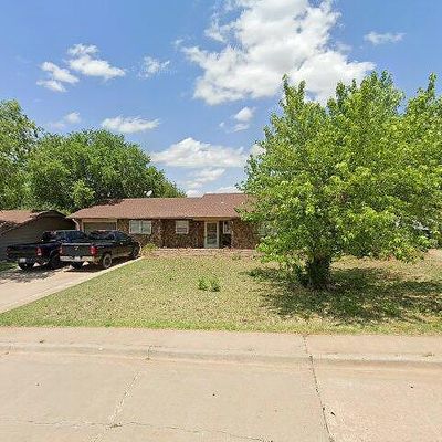 3010 Osage Dr, Woodward, OK 73801