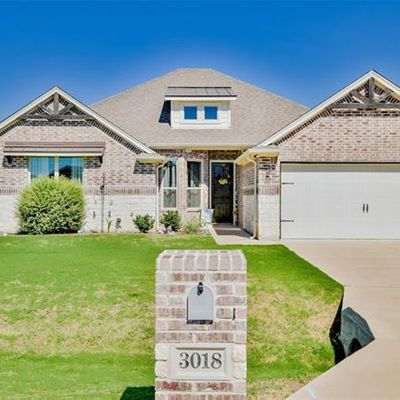 3018 Promenade Dr, Granbury, TX 76049