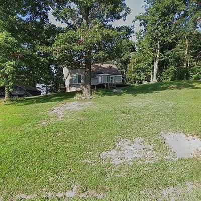 302 Beverly Hills Dr, North Tazewell, VA 24630