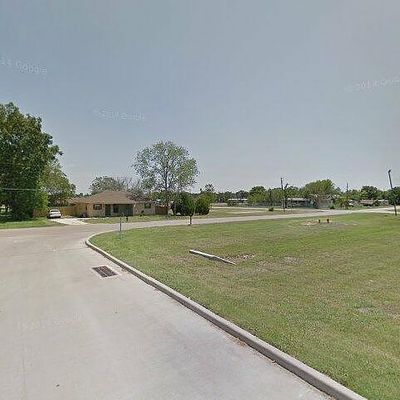 303 W Martin St, Groesbeck, TX 76642