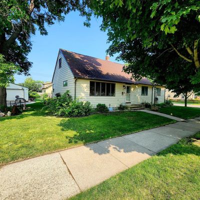 304 3 Rd Ave Sw, Pipestone, MN 56164