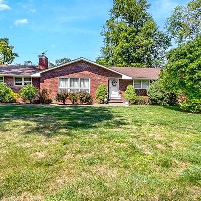 304 River Rd, East Hanover, NJ 07936