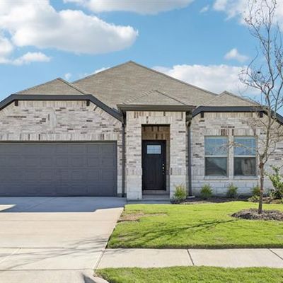 305 Canyon Oaks Dr, Greenville, TX 75402