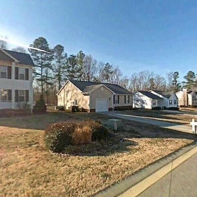 305 Hocutt Dr, Clayton, NC 27520