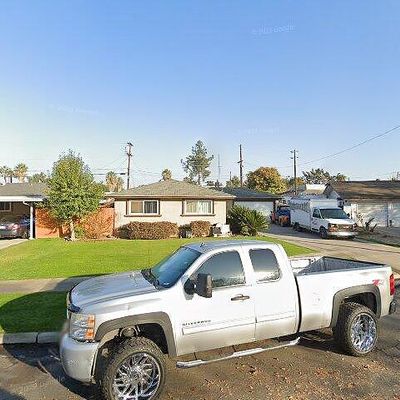 3055 E Norwich Ave, Fresno, CA 93726