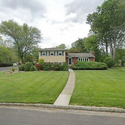 37 Woodbine Cir, New Providence, NJ 07974