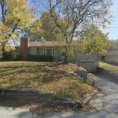 3717 N College Ave, Kansas City, MO 64117