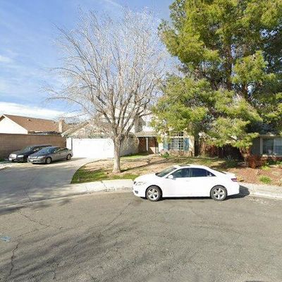 37501 Starcrest St, Palmdale, CA 93550