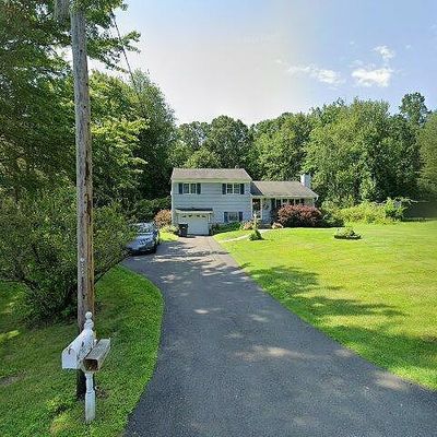 38 Benson Dr, Danbury, CT 06810