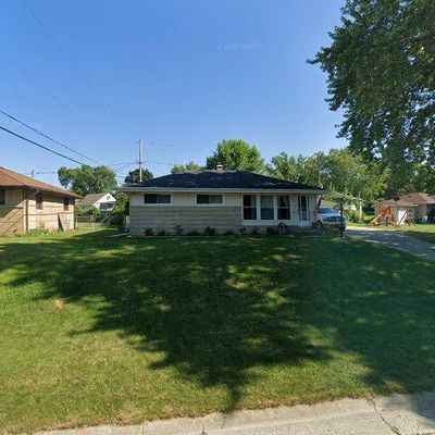 3813 Brooklawn Cir, South Milwaukee, WI 53172