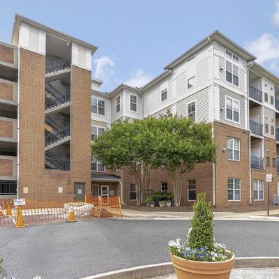 3840 Lightfoot St #241, Chantilly, VA 20151