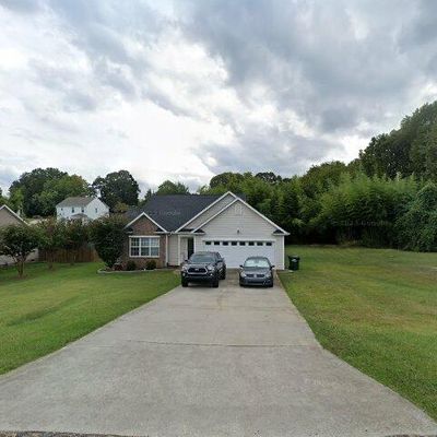 3904 Graywood Dr, Gastonia, NC 28052