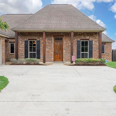 39103 Driftwood Lake Dr, Gonzales, LA 70737