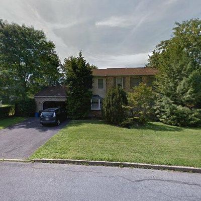 3932 Suncrest Ln, Bethlehem, PA 18020