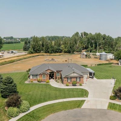 3940 N Mckibben Ln, Iona, ID 83427