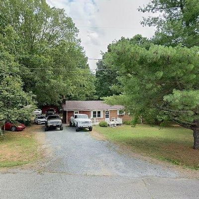 3947 Pearl Ave, Sophia, NC 27350