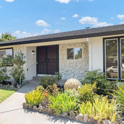 3955 Rochdale Dr, Carmichael, CA 95608