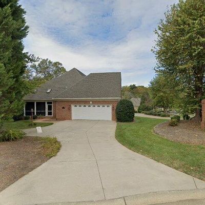 3960 White Hawk Ln, Winston Salem, NC 27106