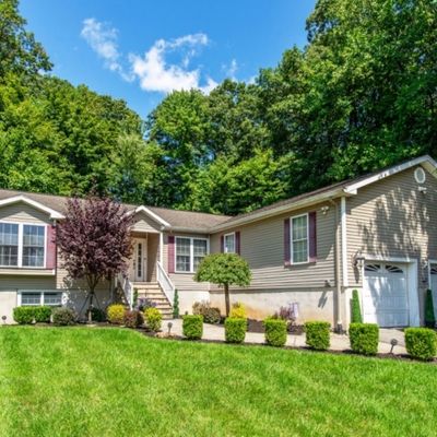 397 Riverview Dr, Totowa, NJ 07512