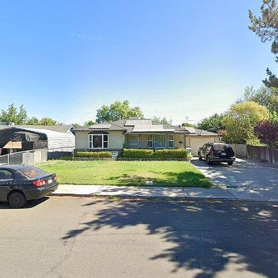 3983 Arden Dr N, Fresno, CA 93703