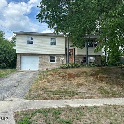 4 Bruce Ter, Jackson, NJ 08527