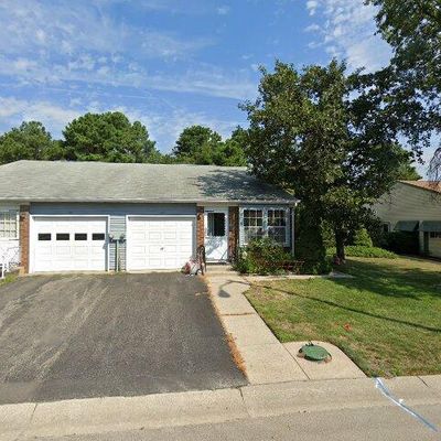 4 Pembroke Lane, Manchester Township, NJ 08759