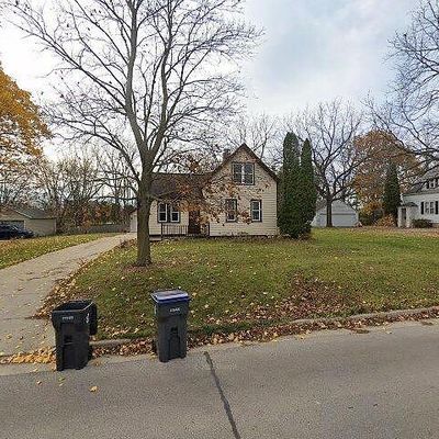 335 Hill St, Hartland, WI 53029