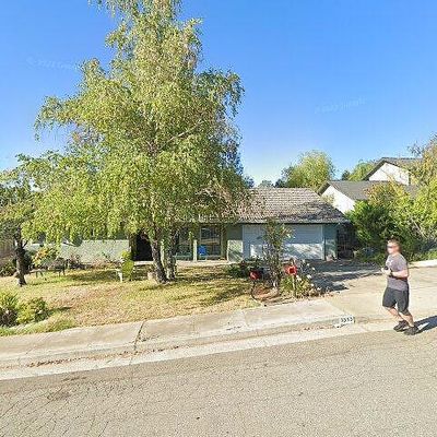 3353 Cessna Dr, Redding, CA 96001