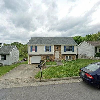 339 Elm St, Vinton, VA 24179