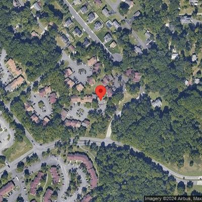 34 Bayberry Ct, Woodbury, NJ 08096