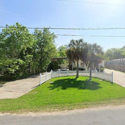 3406 Walsh St, Bacliff, TX 77518