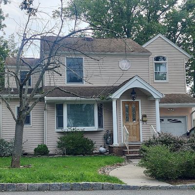 35 Mount Pleasant Pkwy, Livingston, NJ 07039