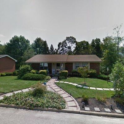 420 Oxford Dr, Greensburg, PA 15601