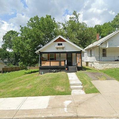 4216 E 60 Th Ter, Kansas City, MO 64130