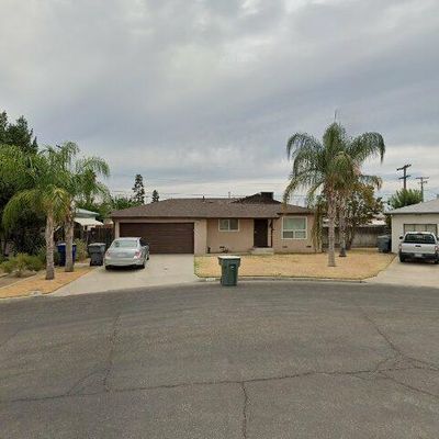 424 Twain Ave, Clovis, CA 93612