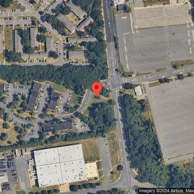 450 College Dr, Edison, NJ 08817