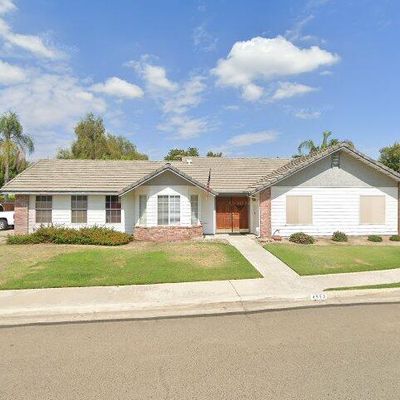 4550 W Iris Ave, Visalia, CA 93277