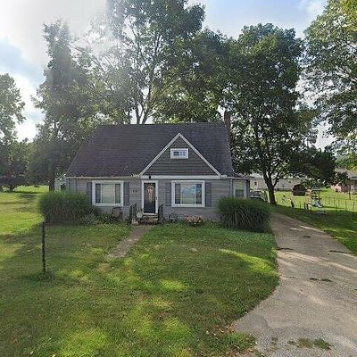 458 E Main St, Gnadenhutten, OH 44629