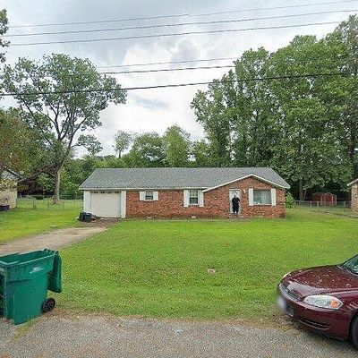 40 Edgehill Dr, Jackson, TN 38301