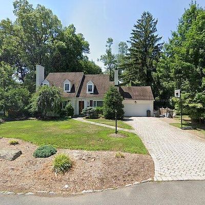 40 Florence Rd, Harrington Park, NJ 07640