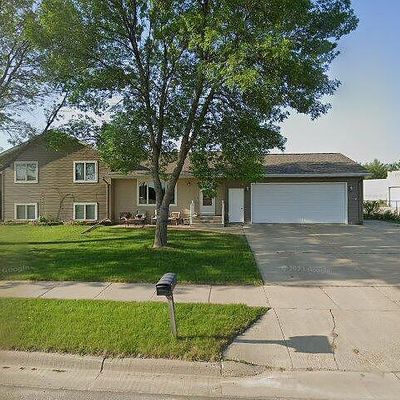 400 E Lyon St, Marshall, MN 56258