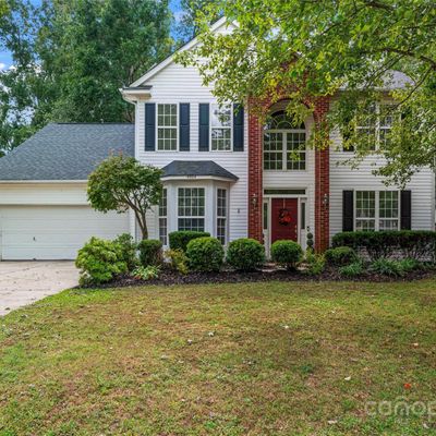 4004 Lannier Falls Ln, Charlotte, NC 28270