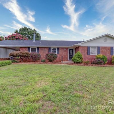 4012 Allison St, Hickory, NC 28601