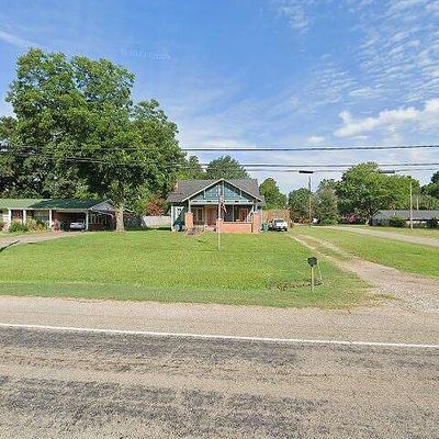 402 S Runnels St, De Kalb, TX 75559