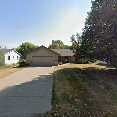 407 5 Th St Se, Little Falls, MN 56345