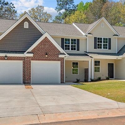 409 Meridian Xing, Sanford, NC 27330